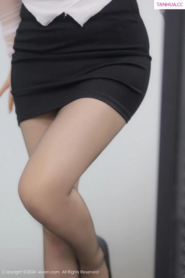 [XiuRen]高清写真图 2024.06.27 No.8766 诗诗kiki 惹火身段